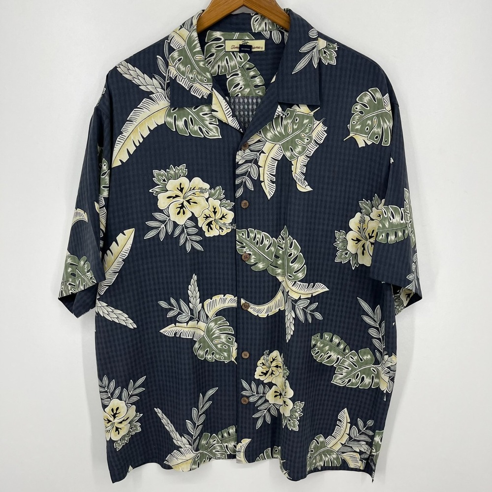Tommy Bahama Hawaiian Shirt Men's L Gray 100%‎ Silk Floral Palm Short Sleeve